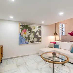 https://luxury-loft-by-the-museum.es-andalucia.com